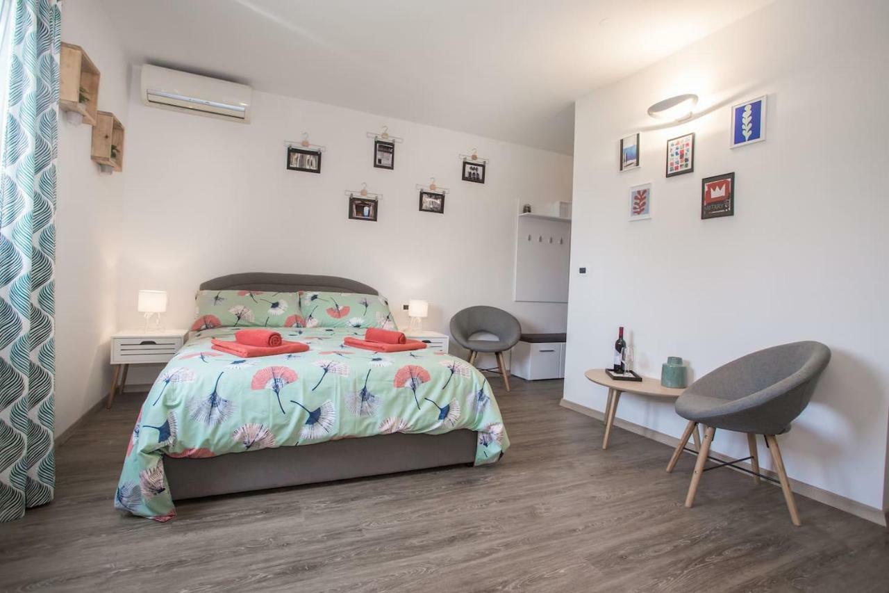 Caprice Studio Apartment Poreč Exterior foto